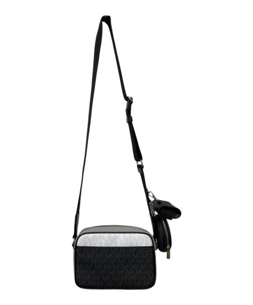 MICHAEL KORS（マイケルコース）MICHAEL KORS (マイケルコース) JET SET ITEM ポケット クロスボディ ウィズ アタッチ ミディアム ホワイト×ブラックの古着・服飾アイテム