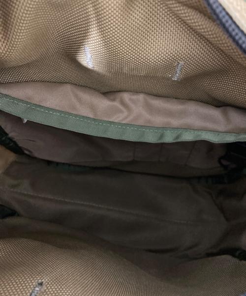 BRIEFING（ブリーフィング）BRIEFING (ブリーフィング) DAY TRIPPER SHOULDER BAG グリーンの古着・服飾アイテム