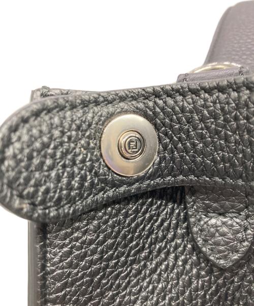 FENDI（フェンディ）FENDI (フェンディ) ピーカブー エッグ 2WAY ショルダーバッグ ブラックの古着・服飾アイテム