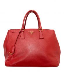PRADA（プラダ）の古着「サファイア―ノハンドバッグ」｜レッド