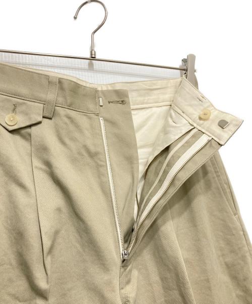 AURALEE（オーラリー）AURALEE (オーラリー) WASHED FINX CHINO ONE-TUCK PANTS ベージュ サイズ:1 未使用品の古着・服飾アイテム