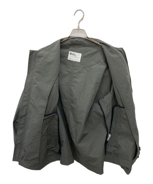 MHL（マーガレットハウエル）MHL (マーガレットハウエル) COMPACT NYLON BLOUSON JACKET グレー サイズ:Ⅼの古着・服飾アイテム