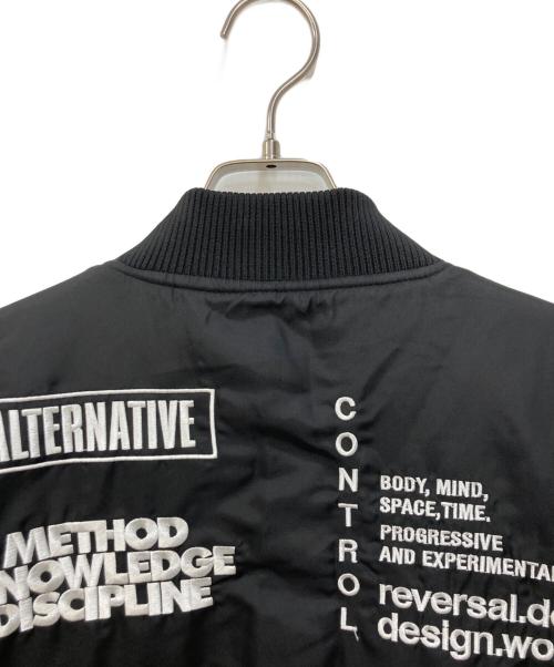 reversal（リバーサル）Reversal (リバーサル) reversal (リバーサル) 刺繍中綿ジャケット ブラック サイズ:Mの古着・服飾アイテム