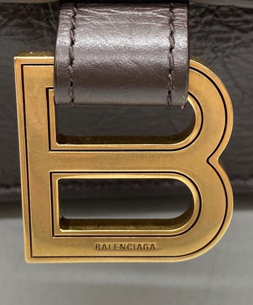 BALENCIAGA（バレンシアガ）BALENCIAGA (バレンシアガ) CRUSH LARGE CHAIN BAG　クラッシュ・ラージ・チェーン・バッグ ブラウンの古着・服飾アイテム