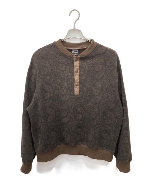karaku（カラク）KARAKU (カラク) ペイズリー総柄ハーフボタンスウェット ブラウン サイズ:Mの古着・服飾アイテム