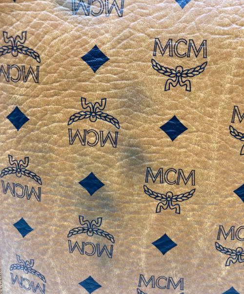 MCM（エムシーエム）MCM (エムシーエム) スタッズクラッチバッグの古着・服飾アイテム