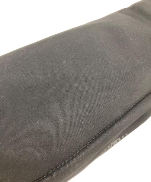 MM6 Maison Margiela（エムエムシックスメゾンマルジェラ）MM6 Maison Margiela (エムエムシックスメゾンマルジェラ) NYLON CROSSBODY BAGの古着・服飾アイテム