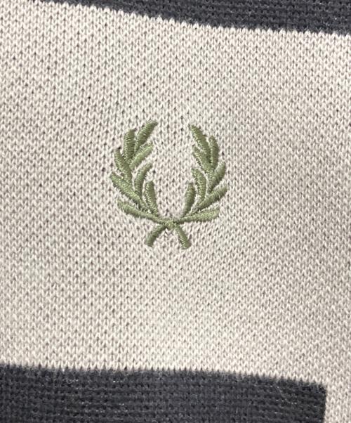 FRED PERRY（フレッドペリー）FRED PERRY (フレッドペリー) パネルプリントニット ブラック×グレー サイズ:Mの古着・服飾アイテム