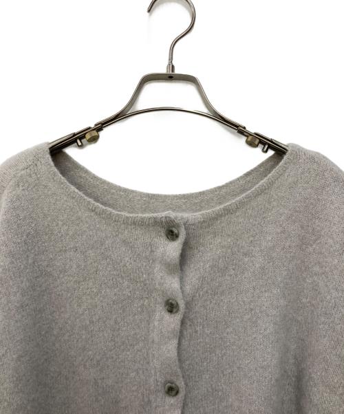 BEARDSLEY（ビアズリー）BEARDSLEY (ビアズリー) FOXウール後ろボタンニット ベージュ サイズ:FREEの古着・服飾アイテム