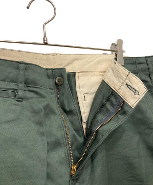 BURGUS PLUS（バーガスプラス）BURGUS PLUS (バーガスプラス) Zip fly Modern Chino Trousers グリーン サイズ:38の古着・服飾アイテム