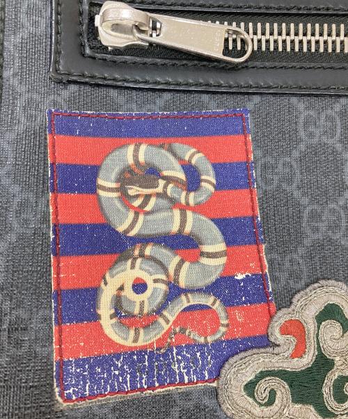 GUCCI（グッチ）GUCCI (グッチ) クーリエ GGスプリーム メッセンジャーバッグ ブラックの古着・服飾アイテム