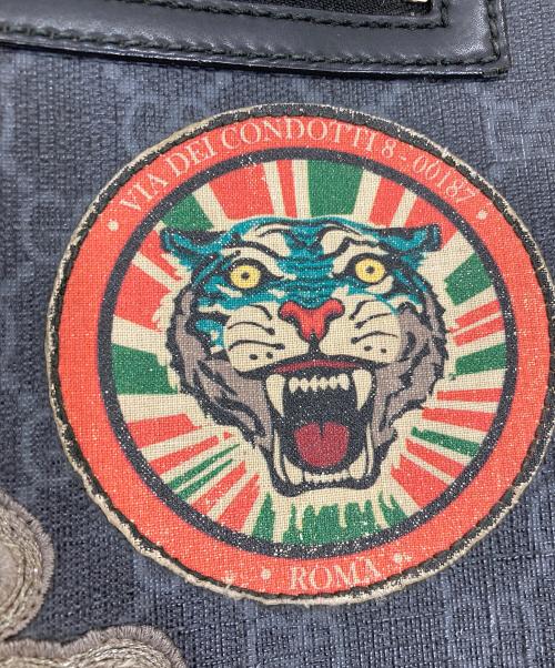 GUCCI（グッチ）GUCCI (グッチ) クーリエ GGスプリーム メッセンジャーバッグ ブラックの古着・服飾アイテム
