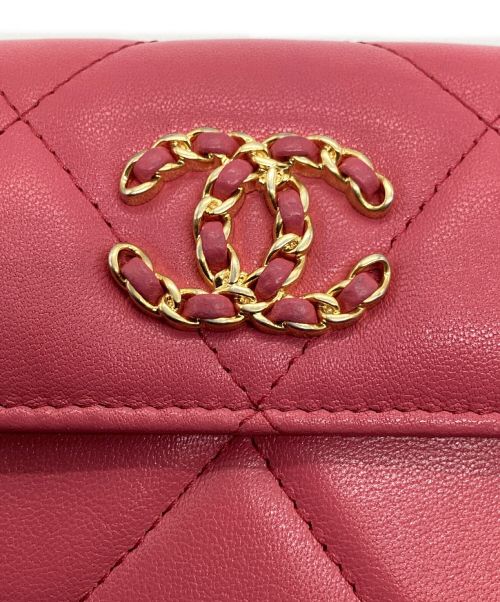 CHANEL（シャネル）CHANEL (シャネル) チェーンココマーク3つ折り財布 ピンクの古着・服飾アイテム
