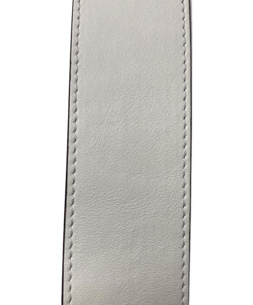 JIMMY CHOO（ジミーチュウ）JIMMY CHOO (ジミーチュウ) スタッズショルダーバッグ ホワイトの古着・服飾アイテム
