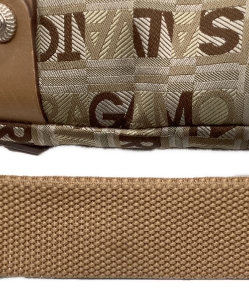 Salvatore Ferragamo（サルヴァトーレ フェラガモ）Salvatore Ferragamo (サルヴァトーレ フェラガモ) ショルダーバッグ ブラウンの古着・服飾アイテム