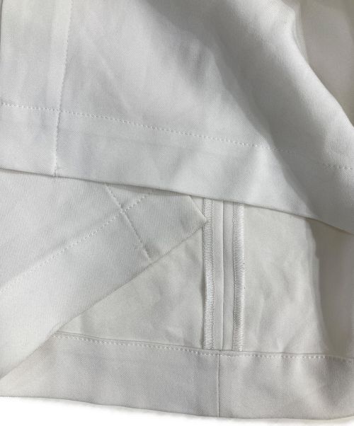 ISSEY MIYAKE（イッセイミヤケ）ISSEY MIYAKE (イッセイミヤケ) SQUARE ONE PANTS SOLID Straight Trousers ホワイト サイズ:2の古着・服飾アイテム