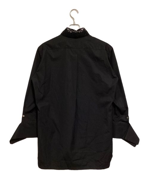 Ujoh（ウジョー）Ujoh (ウジョー) LOKITHO (ロキト) STUDIOUS (ステュディオス) 別注エンブロイダリーピアシングシャツ ブラック サイズ:2 未使用品の古着・服飾アイテム