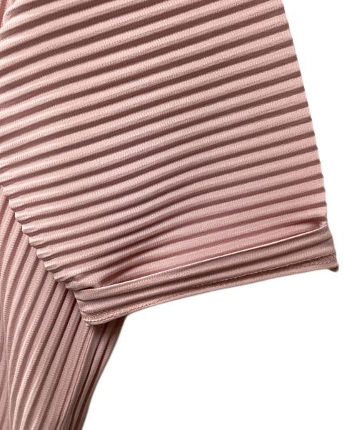 HOMME PLISSE ISSEY MIYAKE（オム プリッセ イッセイ ミヤケ）HOMME PLISSE ISSEY MIYAKE (オムプリッセ イッセイ ミヤケ) S/Sプリーツカットソー ピンク サイズ:SIZE2の古着・服飾アイテム