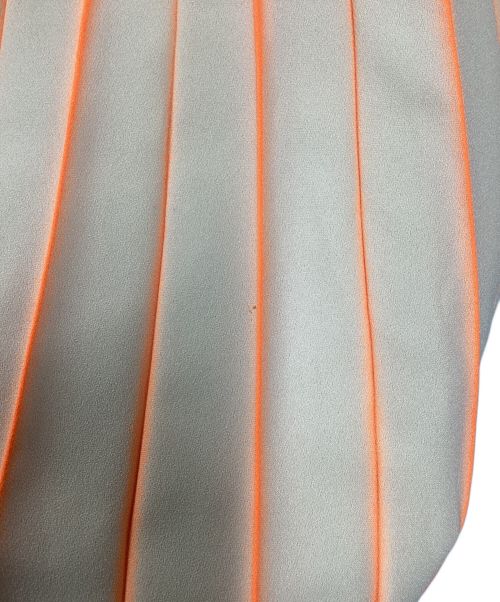 Mame Kurogouchi（マメクロゴウチ）Mame Kurogouchi (マメクロゴウチ) Itajime Shibori' Pleated Skirt ベージュ×オレンジ サイズ:34の古着・服飾アイテム