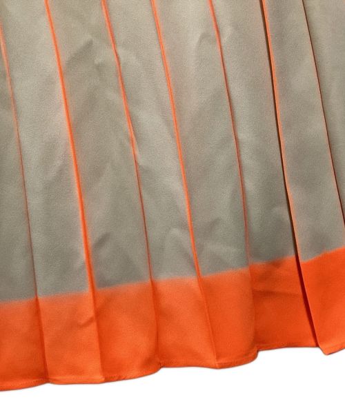 Mame Kurogouchi（マメクロゴウチ）Mame Kurogouchi (マメクロゴウチ) Itajime Shibori' Pleated Skirt ベージュ×オレンジ サイズ:34の古着・服飾アイテム