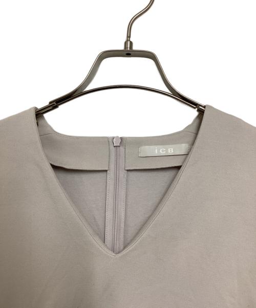 icB（アイシービー）icB (アイシービー) ストレッチポンチ Vネックワンピース ピンク サイズ:XL 未使用品の古着・服飾アイテム