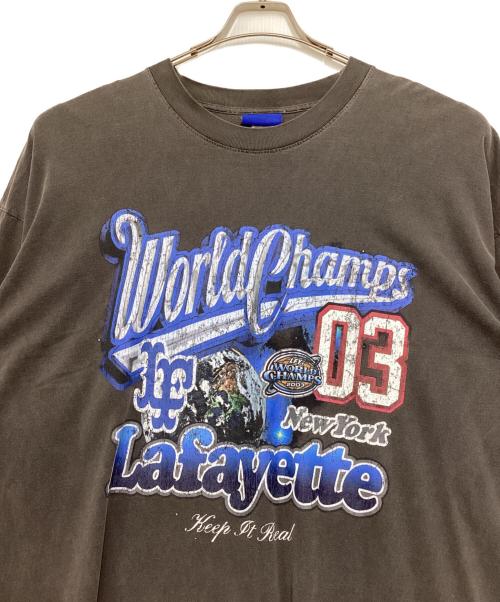 LFYT（エルエフワイティー）LFYT (エルエフワイティー) WORLD CHAMPSプリントTシャツ グレー サイズ:XXLの古着・服飾アイテム