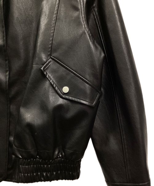 Fano Studios（ファノ ストゥディオズ）Fano Studios (ファノ ストゥディオズ) 襟付き 合皮ライダースブルゾン ブラック サイズ:Mの古着・服飾アイテム