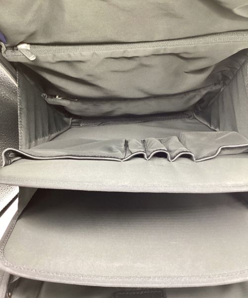 VOCIER（ヴォシェール）VOCIER (ヴォシェール) 2WAYモバイル ブリーフ ケース ブラックの古着・服飾アイテム