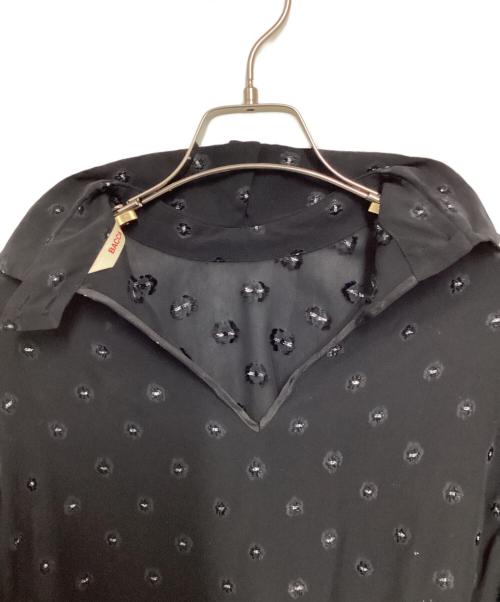 BACCA（バッカ）BACCA (バッカ) ブラックフラワー ショートシャツ ブラック サイズ:36の古着・服飾アイテム