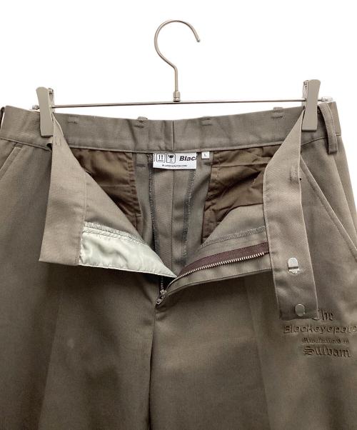 BlackEyePatch（ブラックアイパッチ）BlackEyePatch (ブラックアイパッチ) テーパードパンツ ベージュ サイズ:Lの古着・服飾アイテム