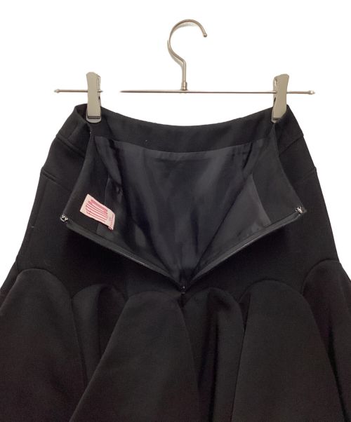 FETICO EMIFUNAYAMA（フェティコ エミ フナヤマ）FETICO EMIFUNAYAMA (フェティコ エミ フナヤマ) WOOL BARATHEA FRILLED MINI SKIRT ブラック サイズ:1の古着・服飾アイテム
