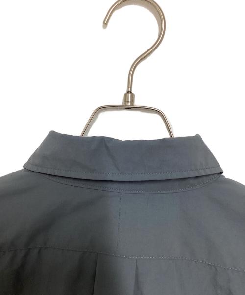 EKAL（エカル）EKAL (エカル) BURLAP OUTFITTER (バーラップアウトフィッター) ナイロンシャツ ブルー サイズ:LARGEの古着・服飾アイテム