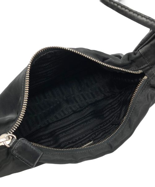 PRADA（プラダ）PRADA (プラダ) ナイロンハンドバッグ ブラックの古着・服飾アイテム