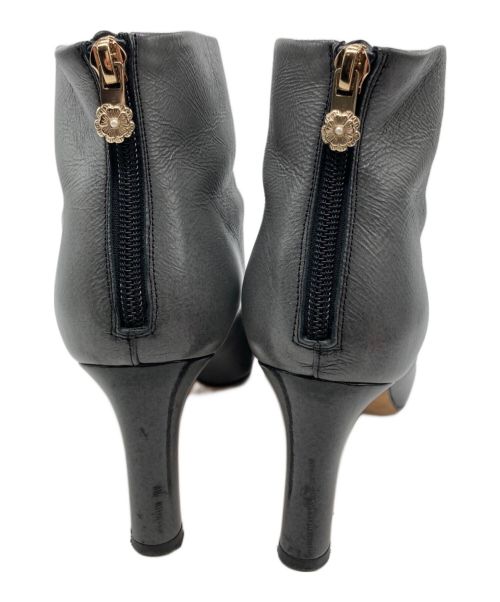 CHANEL（シャネル）CHANEL (シャネル) ココマークショートブーツ グレー サイズ:36 1/2Cの古着・服飾アイテム