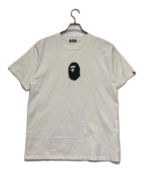 A BATHING APE（アベイシングエイプ）A BATHING APE (ア ベイシング エイプ) 半袖Tシャツ ホワイト サイズ:Mの古着・服飾アイテム