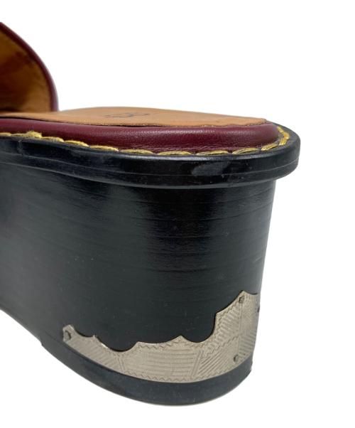 TOGA PULLA（トーガ プルラ）TOGA PULLA (トーガ プルラ) サンダル バーガンディー サイズ:38の古着・服飾アイテム