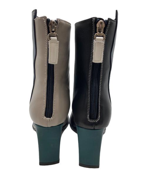 UN3D.（アンスリード）UN3D. (アンスリード) バックジップブーツ グレージュ×ブラック サイズ:SIZE39の古着・服飾アイテム