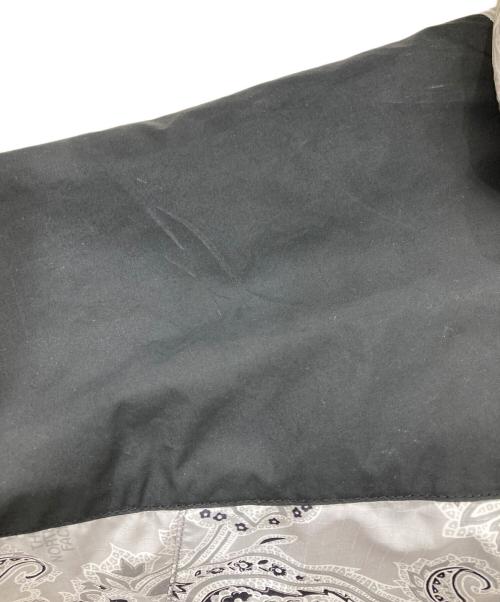 THE NORTHFACE PURPLELABEL（ザ・ノースフェイス パープルレーベル）THE NORTHFACE PURPLELABEL (ザ・ノースフェイス パープルレーベル) Paisley Print Mountain Wind Parka グレー×ブラック サイズ:Mの古着・服飾アイテム