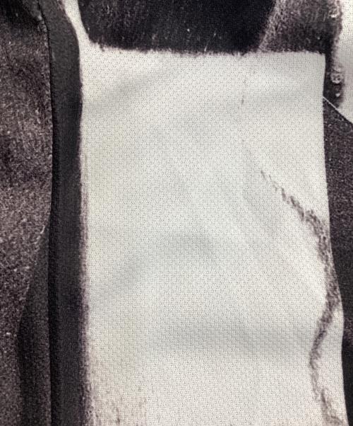 EVISEN（エビセン）EVISEN (エビセン) グラフィックオープンカラーシャツ ブラック×ホワイト サイズ:Mの古着・服飾アイテム