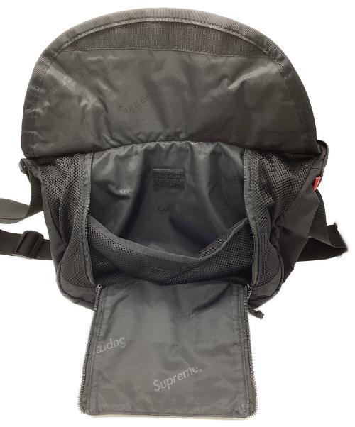 SUPREME（シュプリーム）SUPREME (シュプリーム) small messenger bag ブラックの古着・服飾アイテム