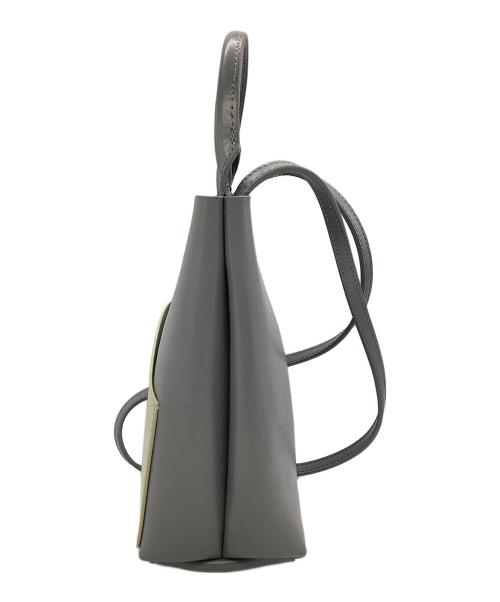 YAHKI（ヤーキ）YAHKI (ヤーキ) KOTOHA YOKOZAWA (コトハヨコザワ) CROSS BODY BAG グレー×ベージュの古着・服飾アイテム