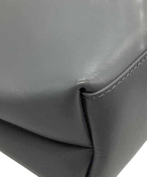 YAHKI（ヤーキ）YAHKI (ヤーキ) KOTOHA YOKOZAWA (コトハヨコザワ) CROSS BODY BAG グレー×ベージュの古着・服飾アイテム