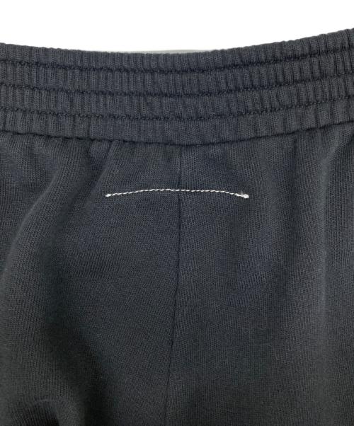 MM6 Maison Margiela（エムエムシックスメゾンマルジェラ）MM6 Maison Margiela (エムエムシックス メゾンマルジェラ) ブランドロゴスウェットパンツ ブラック サイズ:キッズ　14の古着・服飾アイテム