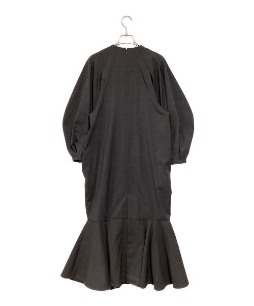 ENFOLD（エンフォルド）ENFOLD (エンフォルド) MERMAID COCOON DRESS グレー サイズ:36の古着・服飾アイテム