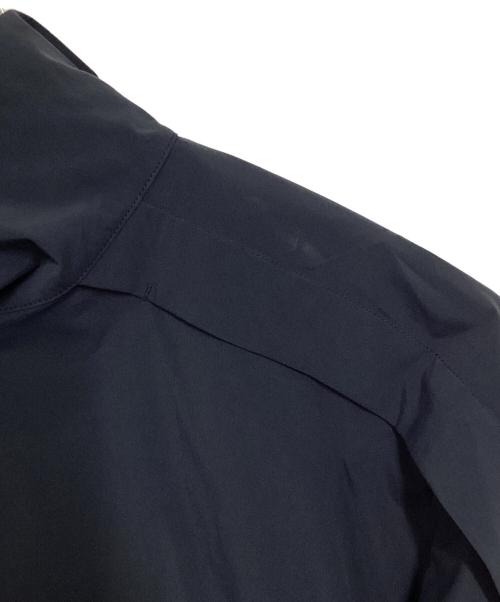 HOMME PLISSE ISSEY MIYAKE（オム プリッセ イッセイ ミヤケ）HOMME PLISSE ISSEY MIYAKE (オムプリッセ イッセイ ミヤケ) WING COAT ネイビー サイズ:2の古着・服飾アイテム