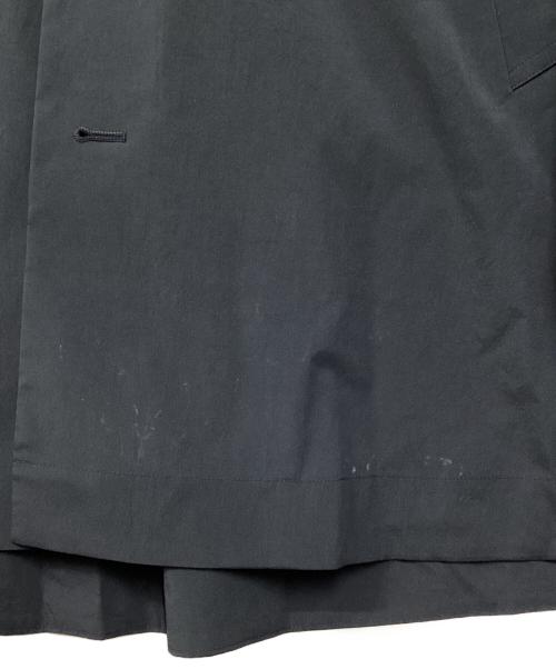 HOMME PLISSE ISSEY MIYAKE（オム プリッセ イッセイ ミヤケ）HOMME PLISSE ISSEY MIYAKE (オムプリッセ イッセイ ミヤケ) WING COAT ネイビー サイズ:2の古着・服飾アイテム