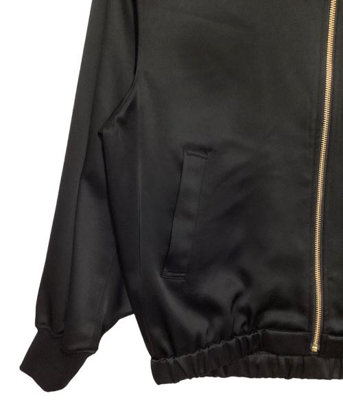 23区（ニジュウサンク）23区 (ニジュウサンク) ドレープサテン MA-1 ブルゾン ブラック サイズ:38の古着・服飾アイテム