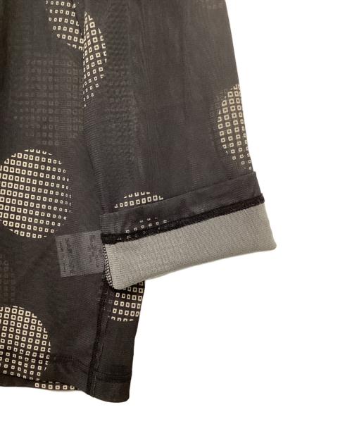 Needles（ニードルズ）Needles (ニードルズ) V Neck Cardigan - Poly Mesh / Printed グレー サイズ:Mの古着・服飾アイテム