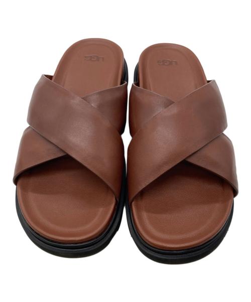 UGG（アグ）UGG (アグ) CAPITOLA CROSS SLIDE ブラウン サイズ:27cmの古着・服飾アイテム