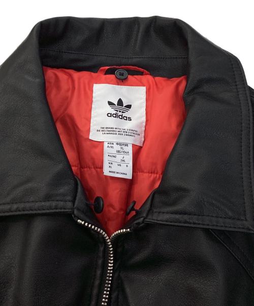 adidas（アディダス）adidas (アディダス) LNY PLEATHER フェイクレザージャケット ブラック サイズ:2XLの古着・服飾アイテム
